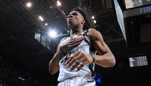 Giannis Antetokounmpo Milwaukee Bucks